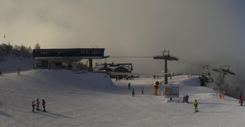 Webcam Ski area Campiglio Dolomiti di Brenta Val di Sole Val Rendena - Seggiovia Orso Bruno 