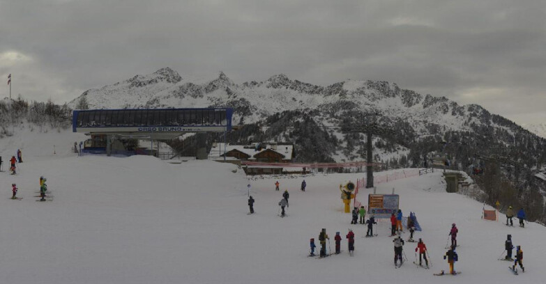 Webcam Ski area Campiglio Dolomiti di Brenta Val di Sole Val Rendena - Seggiovia Orso Bruno 