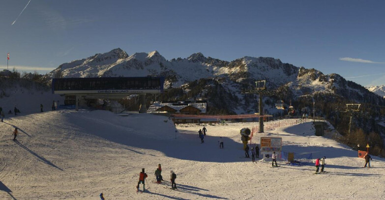 Webcam Ski area Campiglio Dolomiti di Brenta Val di Sole Val Rendena - Seggiovia Orso Bruno 