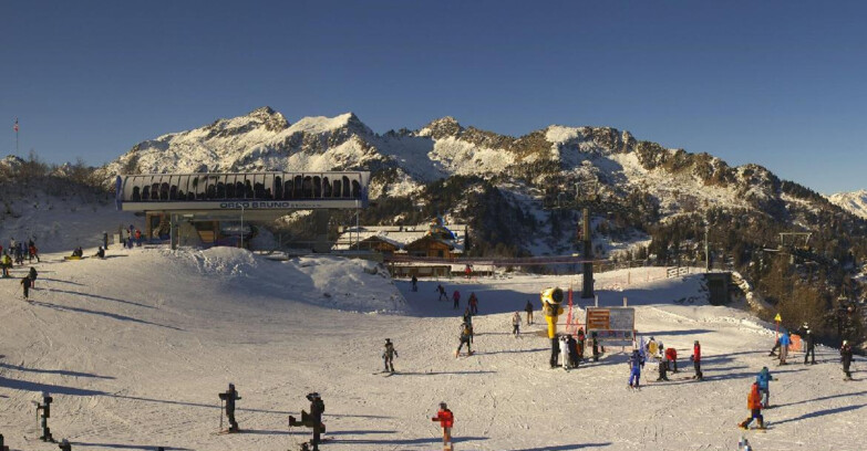 Webcam Folgarida-Marilleva  (Skiarea Campiglio Dolomiti di Brenta - Val di Sole Val Rendena) - Seggiovia Orso Bruno 