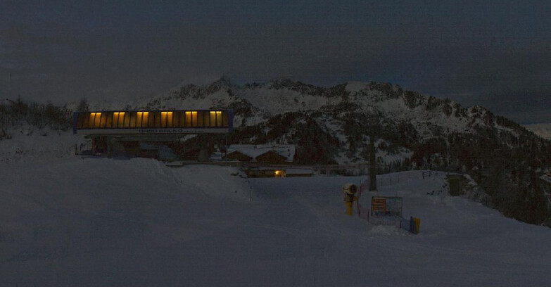 Webcam Ski area Campiglio Dolomiti di Brenta Val di Sole Val Rendena - Seggiovia Orso Bruno 