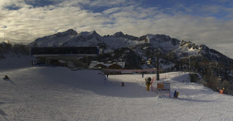 Webcam Folgarida-Marilleva  (Skiarea Campiglio Dolomiti di Brenta - Val di Sole Val Rendena) - Seggiovia Orso Bruno 