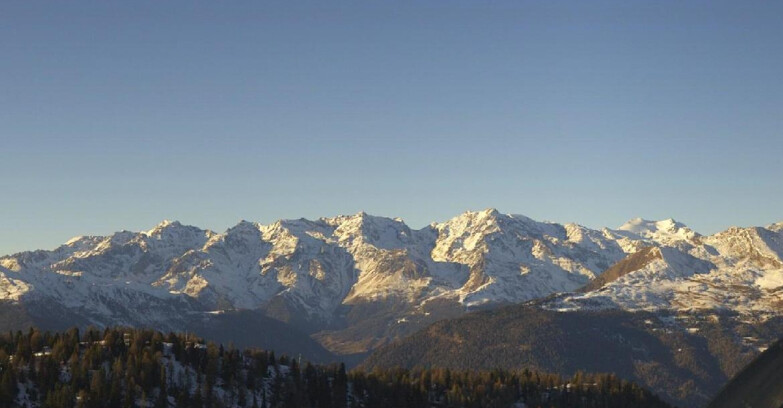 Webcam Folgarida-Marilleva  (Skiarea Campiglio Dolomiti di Brenta - Val di Sole Val Rendena) - Gruppo Ortles Cevedale 