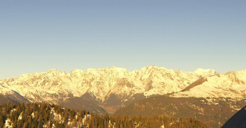 Webcam Folgarida-Marilleva  (Skiarea Campiglio Dolomiti di Brenta - Val di Sole Val Rendena) - Gruppo Ortles Cevedale 