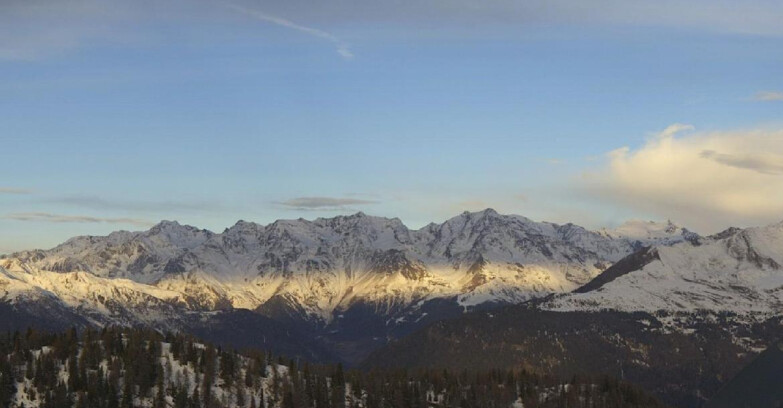 Webcam Folgarida-Marilleva  (Skiarea Campiglio Dolomiti di Brenta - Val di Sole Val Rendena) - Gruppo Ortles Cevedale  