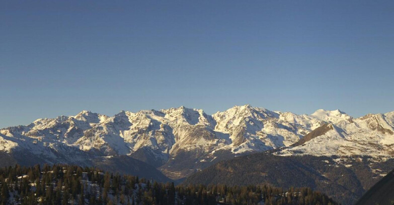 Webcam Folgarida-Marilleva  (Skiarea Campiglio Dolomiti di Brenta - Val di Sole Val Rendena) - Gruppo Ortles Cevedale  