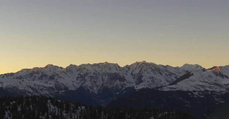 Webcam Folgarida-Marilleva  (Skiarea Campiglio Dolomiti di Brenta - Val di Sole Val Rendena) - Gruppo Ortles Cevedale  