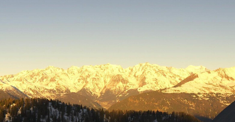 Webcam Folgarida-Marilleva  (Skiarea Campiglio Dolomiti di Brenta - Val di Sole Val Rendena) - Gruppo Ortles Cevedale  
