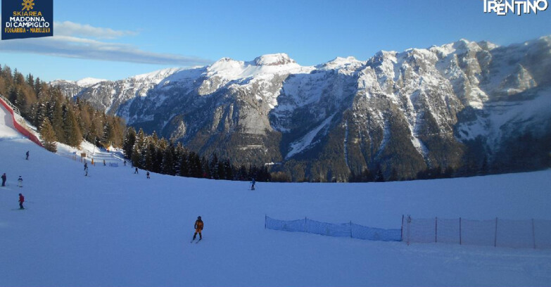 Webcam Ski area Campiglio Dolomiti di Brenta Val di Sole Val Rendena - Pista delle Rocce - Folgarida