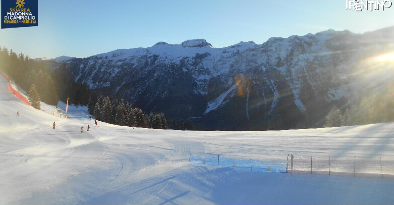 Webcam Ski area Campiglio Dolomiti di Brenta Val di Sole Val Rendena - Pista delle Rocce - Folgarida