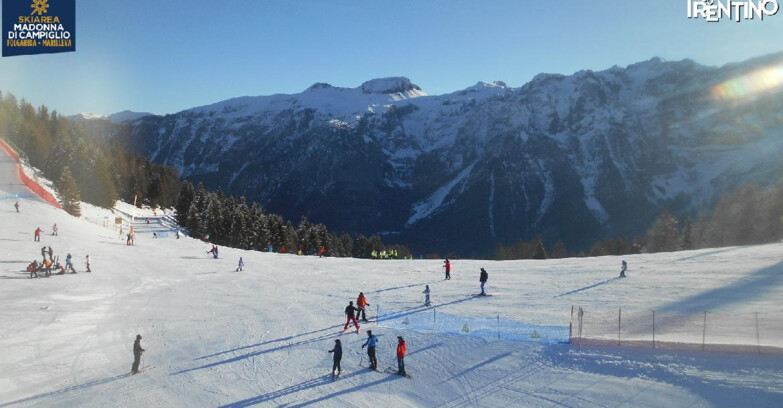 Webcam Ski area Campiglio Dolomiti di Brenta Val di Sole Val Rendena - Pista delle Rocce - Folgarida
