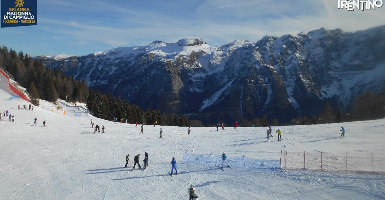Webcam Ski area Campiglio Dolomiti di Brenta Val di Sole Val Rendena - Pista delle Rocce - Folgarida