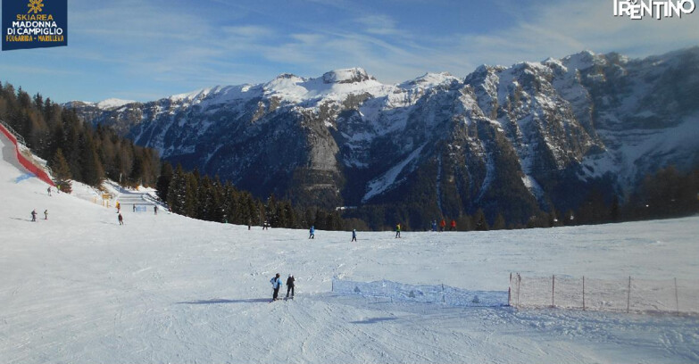 Webcam Ski area Campiglio Dolomiti di Brenta Val di Sole Val Rendena - Pista delle Rocce - Folgarida