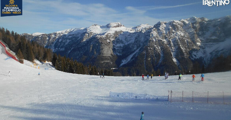 Webcam Ski area Campiglio Dolomiti di Brenta Val di Sole Val Rendena - Pista delle Rocce - Folgarida