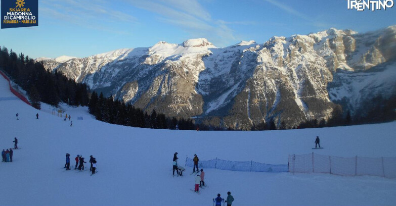 Webcam Ski area Campiglio Dolomiti di Brenta Val di Sole Val Rendena - Pista delle Rocce - Folgarida