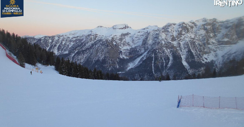 Webcam Ski area Campiglio Dolomiti di Brenta Val di Sole Val Rendena - Pista delle Rocce - Folgarida