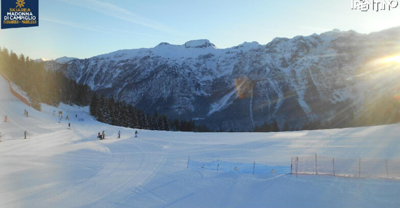 Webcam Ski area Campiglio Dolomiti di Brenta Val di Sole Val Rendena - Pista delle Rocce - Folgarida