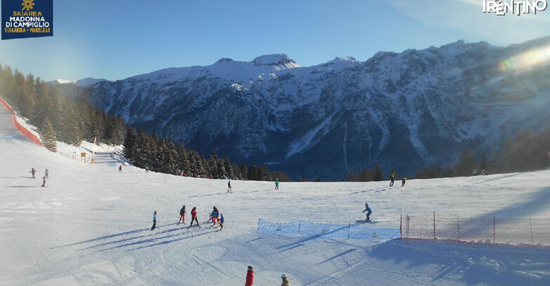 Webcam Ski area Campiglio Dolomiti di Brenta Val di Sole Val Rendena - Pista delle Rocce - Folgarida