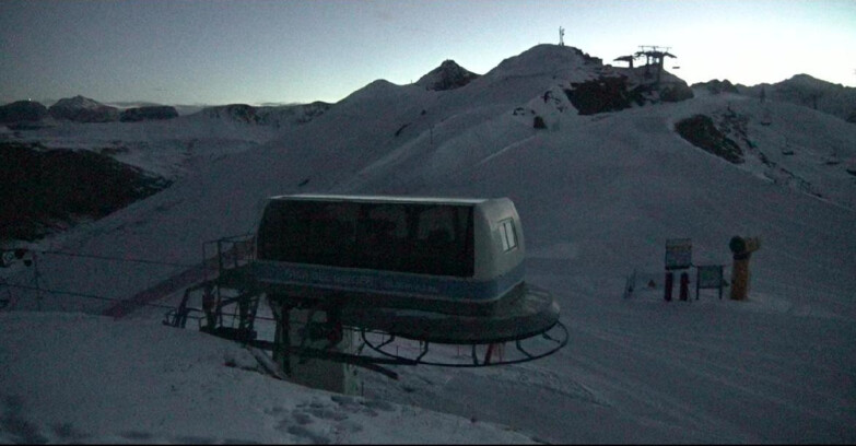 Webcam Pozza di Fassa-Aloch-Buffaure  - Pala del Geiger, sullo sfondo il Pordoi
