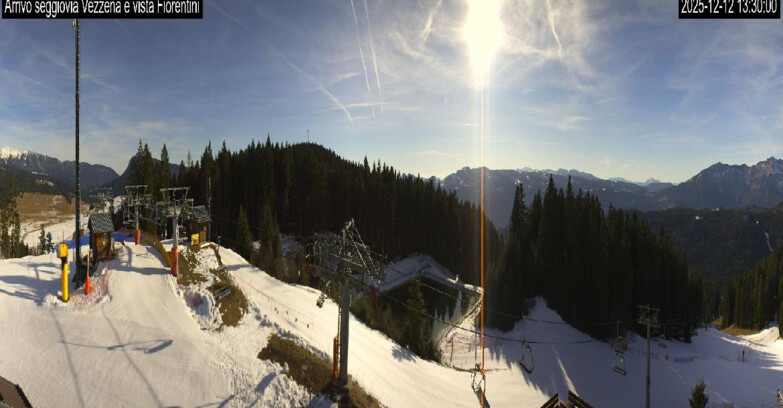 Webcam Ski Area Lavarone  - Chair lift Laghetto 