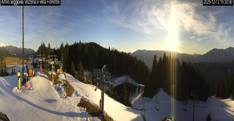 Webcam Ski Area Lavarone  - Chair lift Laghetto 