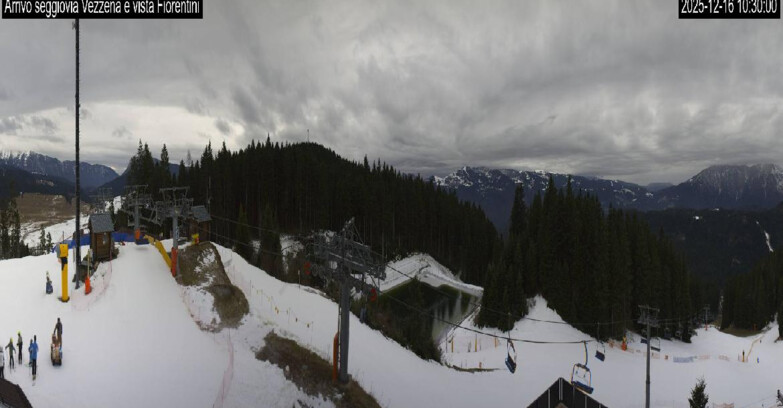 Webcam Lavarone - Chair lift Laghetto 