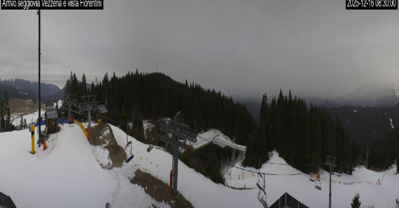 Webcam Lavarone - Chair lift Laghetto 