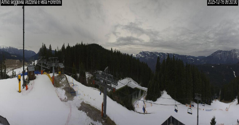 Webcam Lavarone - Chair lift Laghetto 