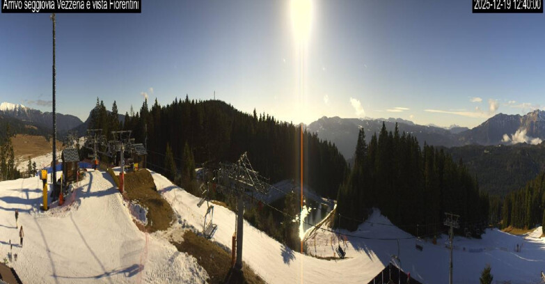 Webcam Ski area Lavarone - Arrivo seggiovia Laghetto