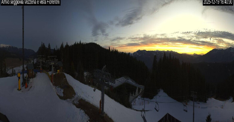 Webcam Ski area Lavarone - Arrivo seggiovia Laghetto