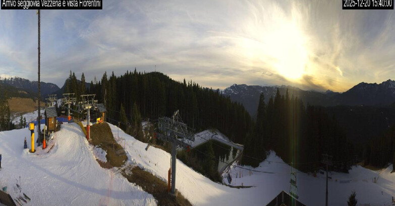 Webcam Ski area Lavarone - Arrivo seggiovia Laghetto