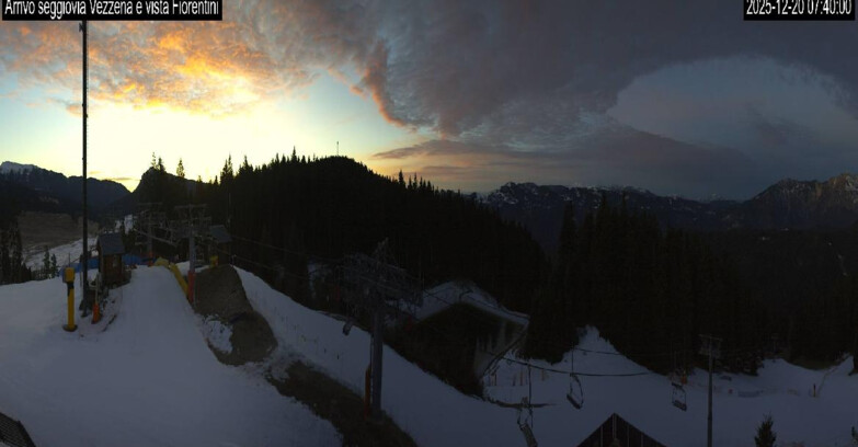 Webcam Ski area Lavarone - Arrivo seggiovia Laghetto