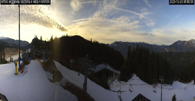 Webcam Ski area Lavarone - Arrivo seggiovia Laghetto