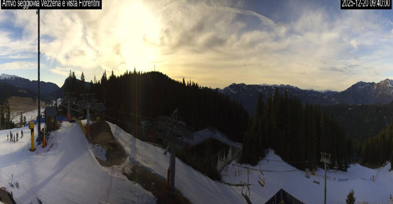 Webcam Ski area Lavarone - Arrivo seggiovia Laghetto