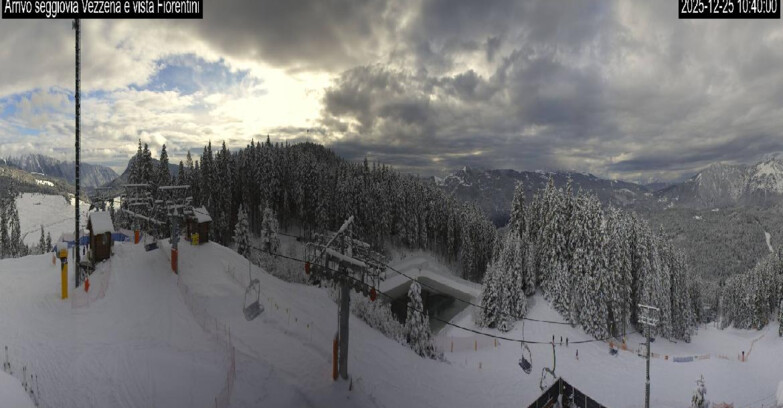 Webcam Lavarone Skigegiet - Laghetto Sessellift 