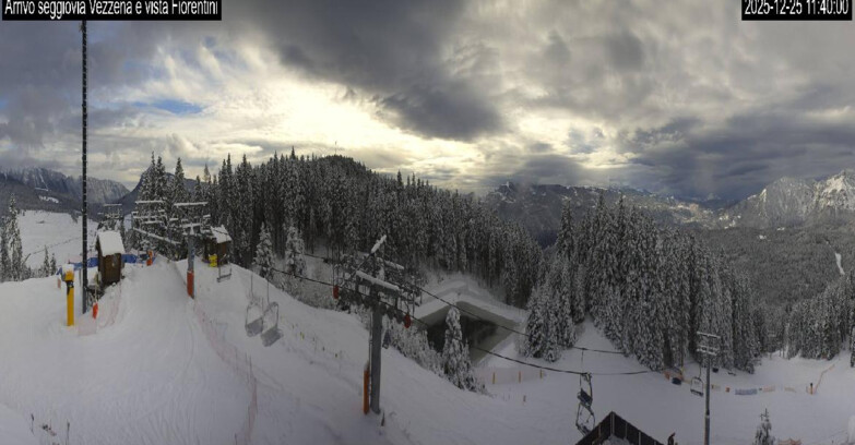 Webcam Lavarone Skigegiet - Laghetto Sessellift 