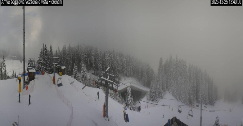 Webcam Lavarone Skigegiet - Laghetto Sessellift 