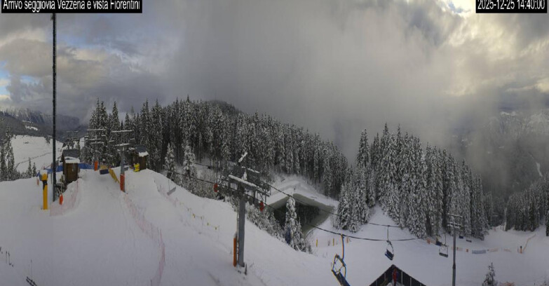 Webcam Ski Area Lavarone  - Chair lift Laghetto 
