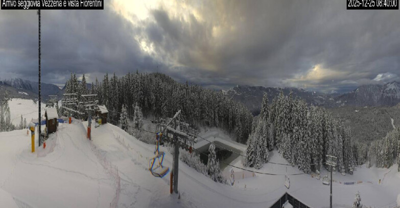 Webcam Lavarone Skigegiet - Laghetto Sessellift 