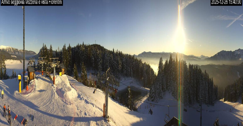 Webcam Lavarone - Chair lift Laghetto 