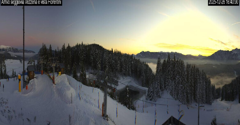 Webcam Lavarone - Chair lift Laghetto 