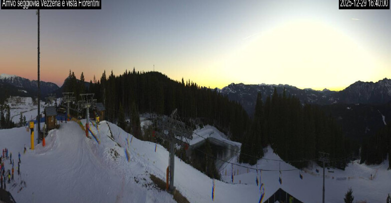 Webcam Ski Area Lavarone  - Chair lift Laghetto 