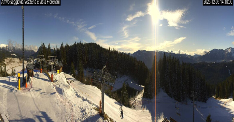 Webcam Lavarone - Chair lift Laghetto 