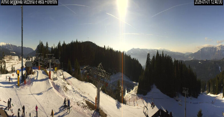 Webcam Лавароне  - Chair lift Laghetto 