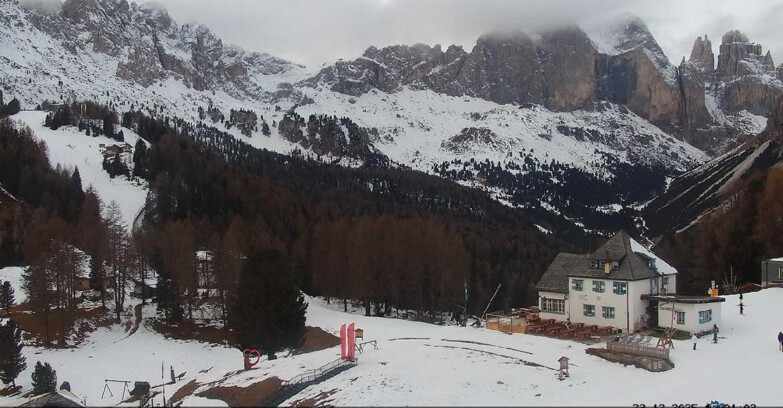 Webcam Vigo di Fassa-Pera-Ciampedìe - Vigo - Roda de Vael -Dolomiti di Fassa