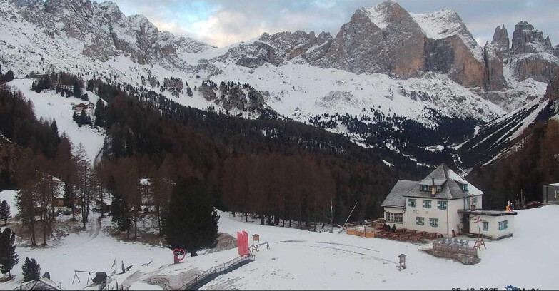 Webcam Vigo di Fassa-Pera-Ciampedie - Vigo - Roda de Vael