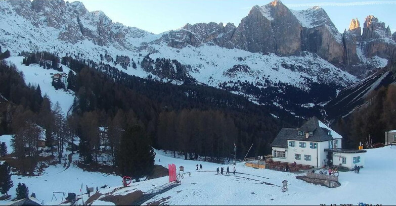 Webcam Vigo di Fassa-Pera-Ciampedìe - Vigo - Roda de Vael