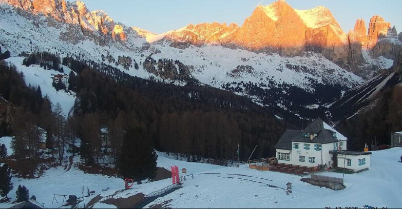 Webcam Vigo di Fassa-Pera-Ciampedìe - Vigo - Roda de Vael