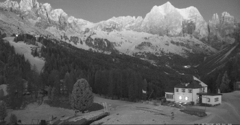 Webcam Vigo di Fassa-Pera-Ciampedìe - Vigo - Roda de Vael