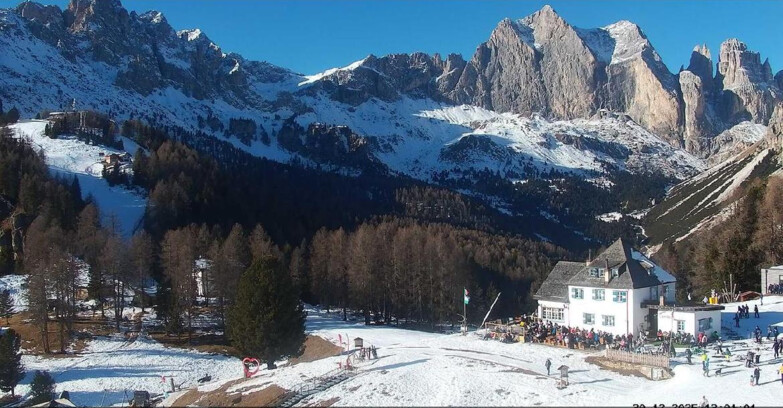 Webcam Vigo di Fassa-Pera-Ciampedìe - Vigo - Roda de Vael -Dolomiti di Fassa